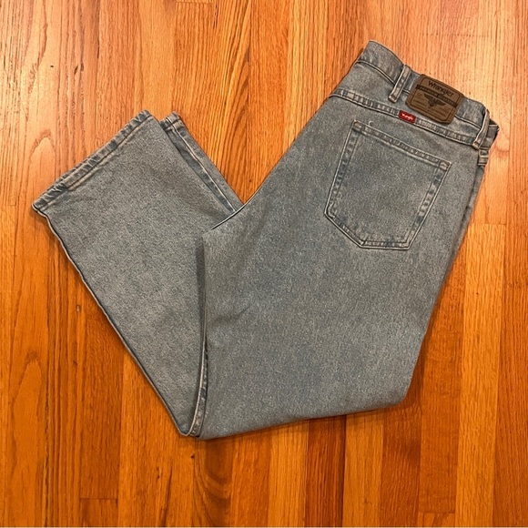 Vintage Wrangler Relaxed Fit Light Wash Jeans 34 x 30 - Picture 6 of 7